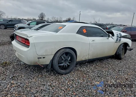 2010 Dodge Challenger R/T z USA, uszkodzony, nr VIN 2B3CJ5DT4AH321985